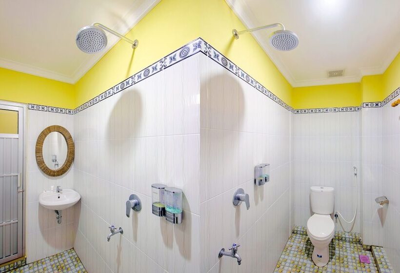 ホテル Oyo 2047 Opak Village Bed & Breakfast