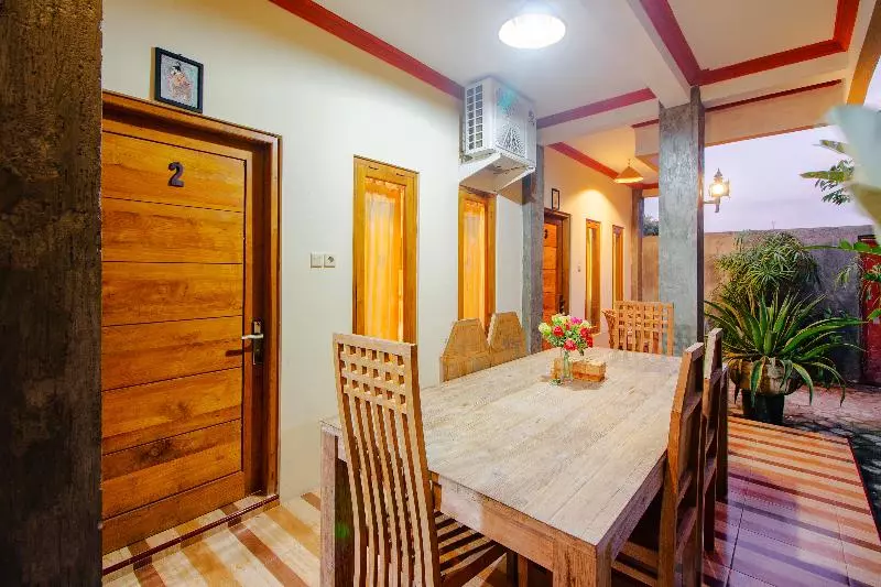 ホテル Oyo 2047 Opak Village Bed & Breakfast