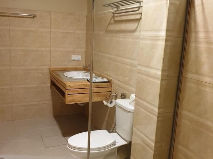 هتل Pinn Pinn Kalaw