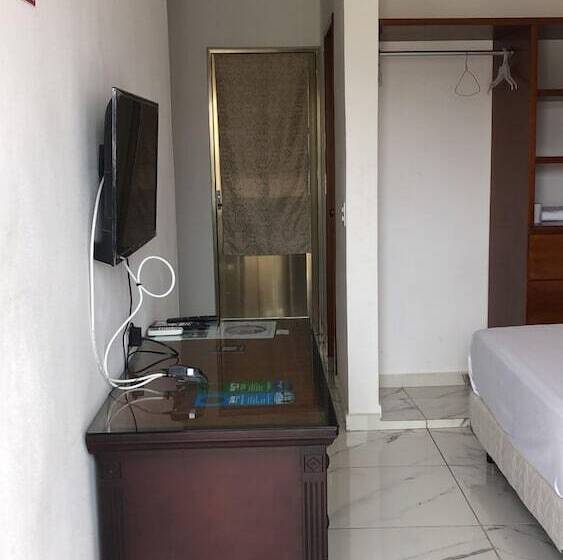 Capital O Hotel Yukon