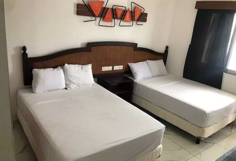 Capital O Hotel Yukon