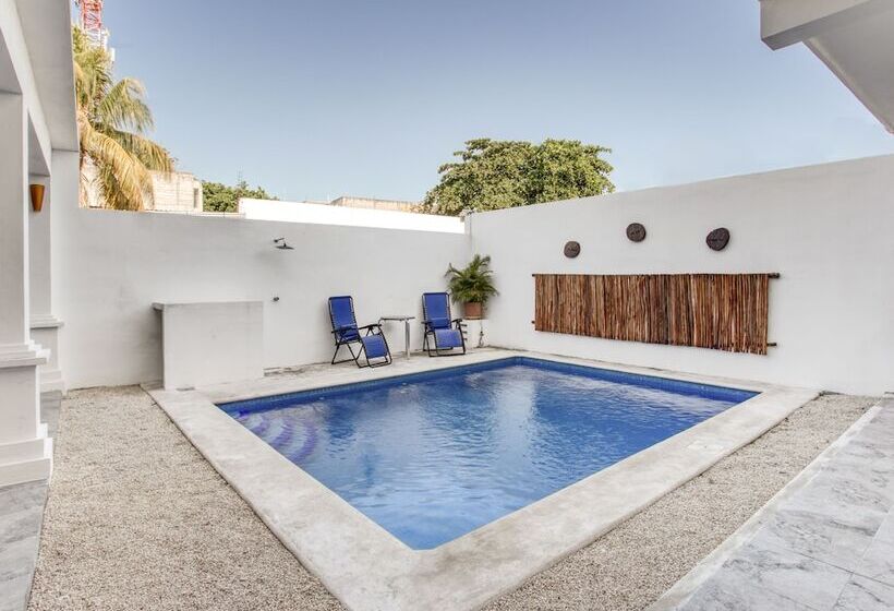 Capital O Hotel Yukon