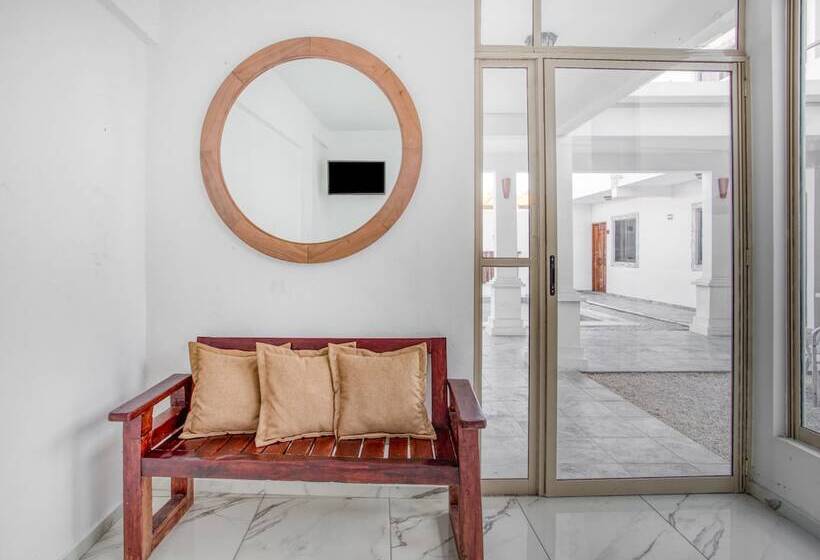 Capital O Hotel Yukon