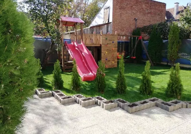 ベッドアンドブレックファースト Family Fewo Sibiu