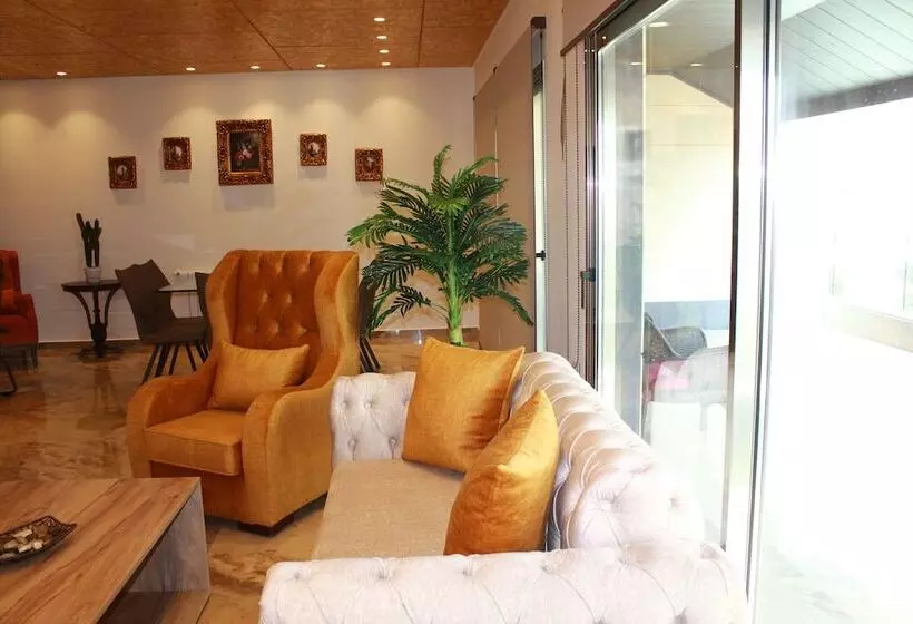 Hotel Barouk View