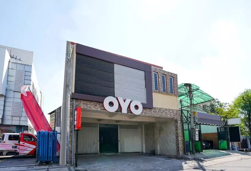 ホテル Oyo 1102 Griya Aisyah Syariah 1