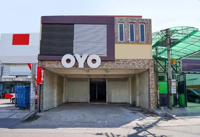 ホテル Oyo 1102 Griya Aisyah Syariah 1
