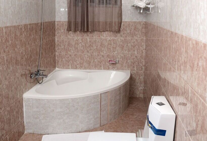 בית מלון כפרי Target Hill