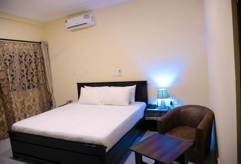 בית מלון כפרי Target Hill