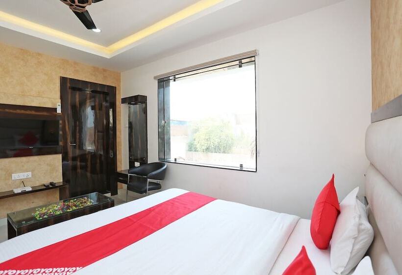 בית מלון כפרי The Marvellous By Oyo Rooms