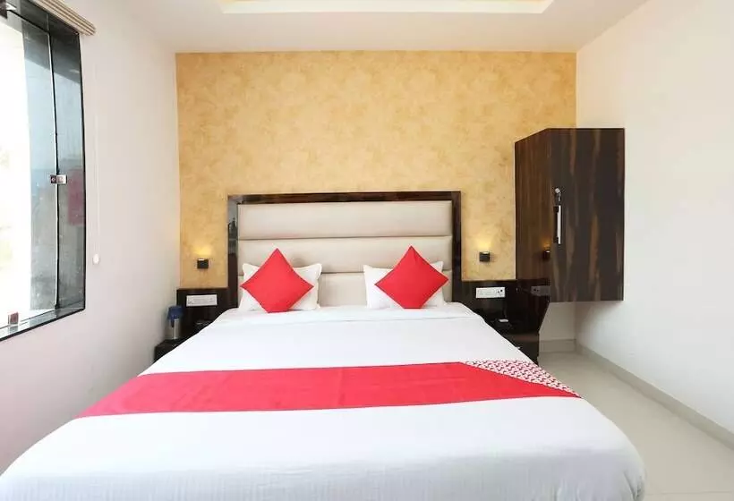 ホテル The Marvellous By Oyo Rooms