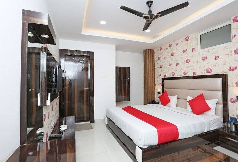 בית מלון כפרי The Marvellous By Oyo Rooms