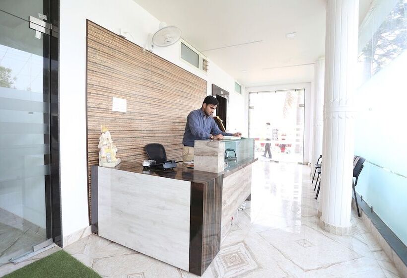 בית מלון כפרי The Marvellous By Oyo Rooms