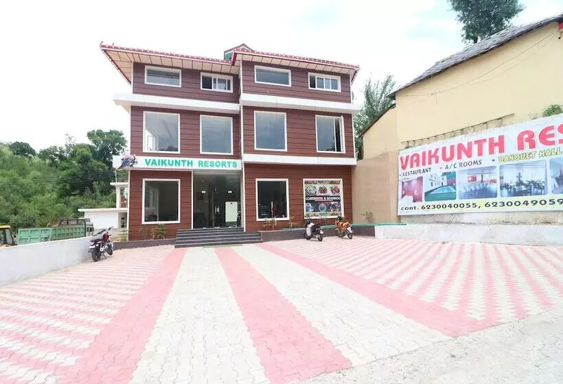 ホテル Vaikunth Resort By Oyo Rooms