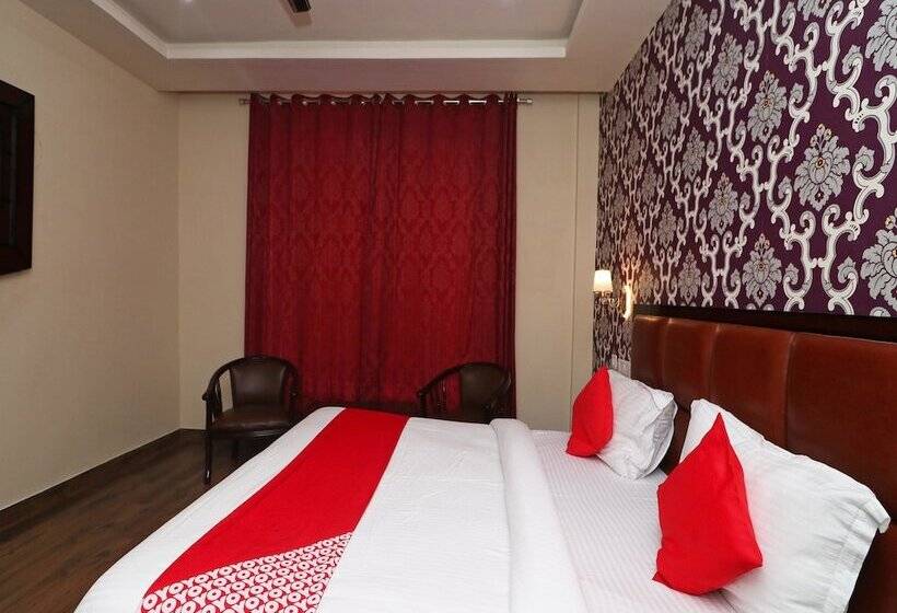 هتل Vaikunth Resort By Oyo Rooms