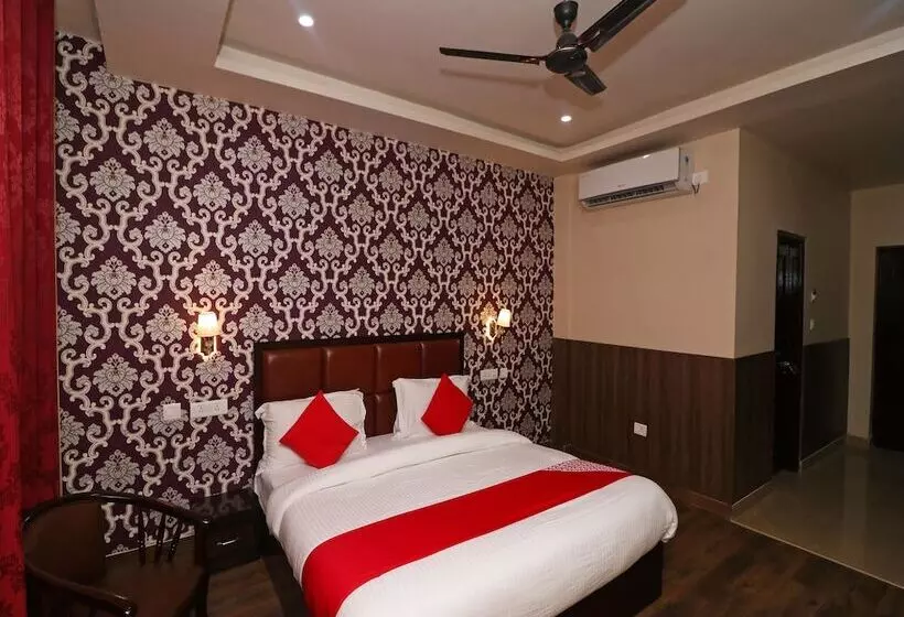 ホテル Vaikunth Resort By Oyo Rooms