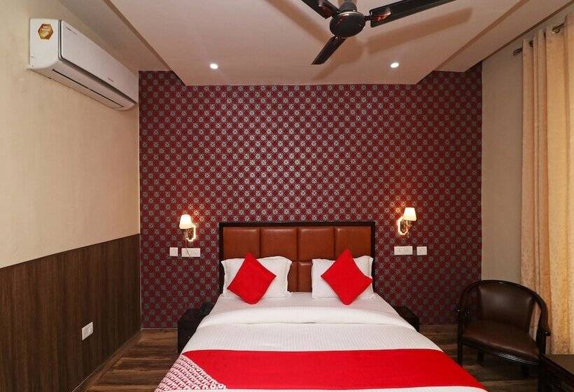 هتل Vaikunth Resort By Oyo Rooms