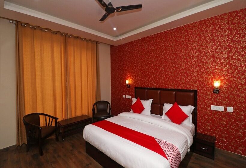 هتل Vaikunth Resort By Oyo Rooms