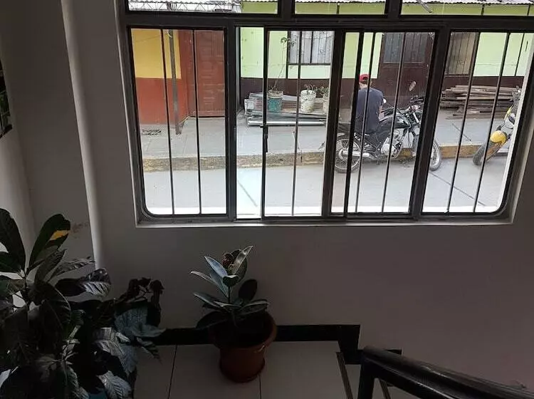 پانسیون Hospedaje Puriq   Hostel