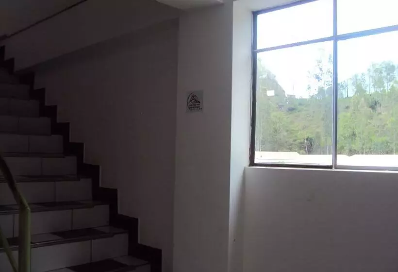 پانسیون Hospedaje Puriq   Hostel