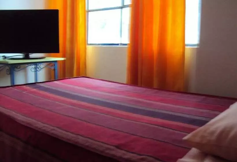 پانسیون Hospedaje Puriq   Hostel