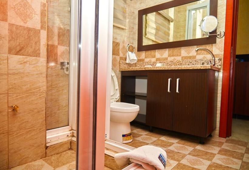 Signature By Royalty