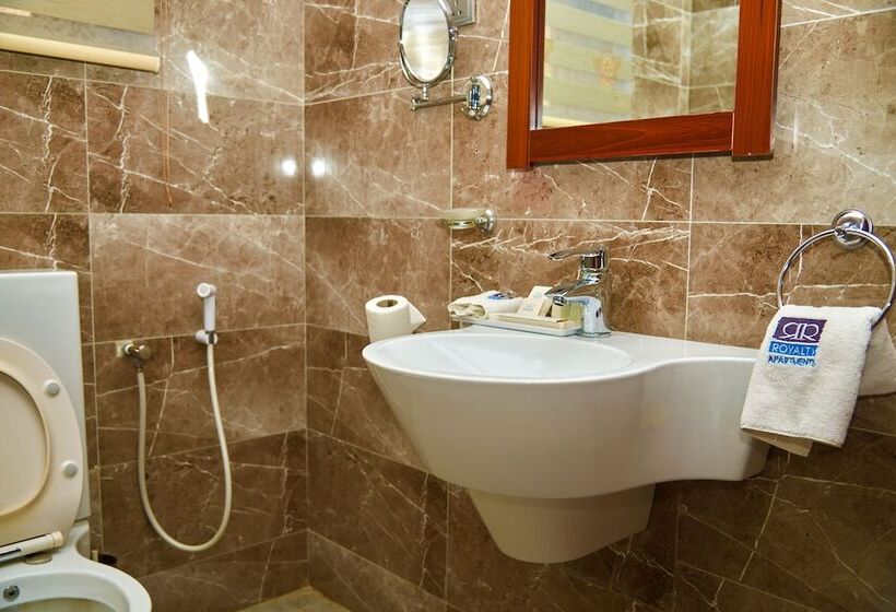 Signature By Royalty