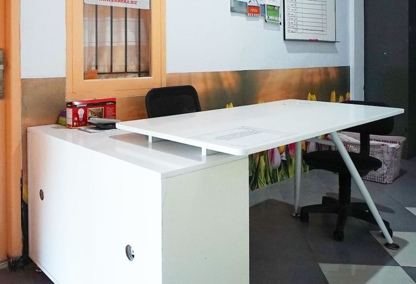 호스텔 Abdi Praja Residence By Oyo Rooms