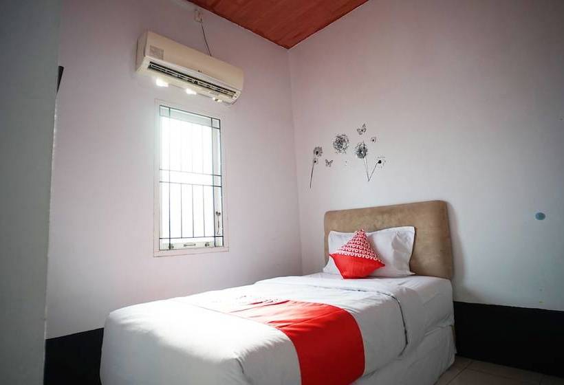 호스텔 Abdi Praja Residence By Oyo Rooms