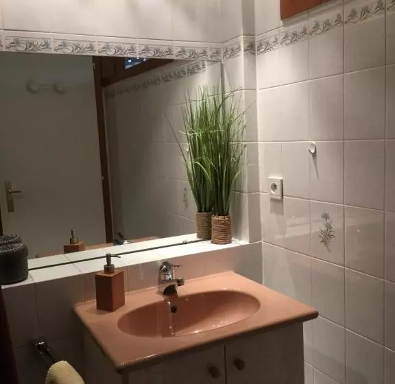 ベッドアンドブレックファースト Les Chambres Du Domaine