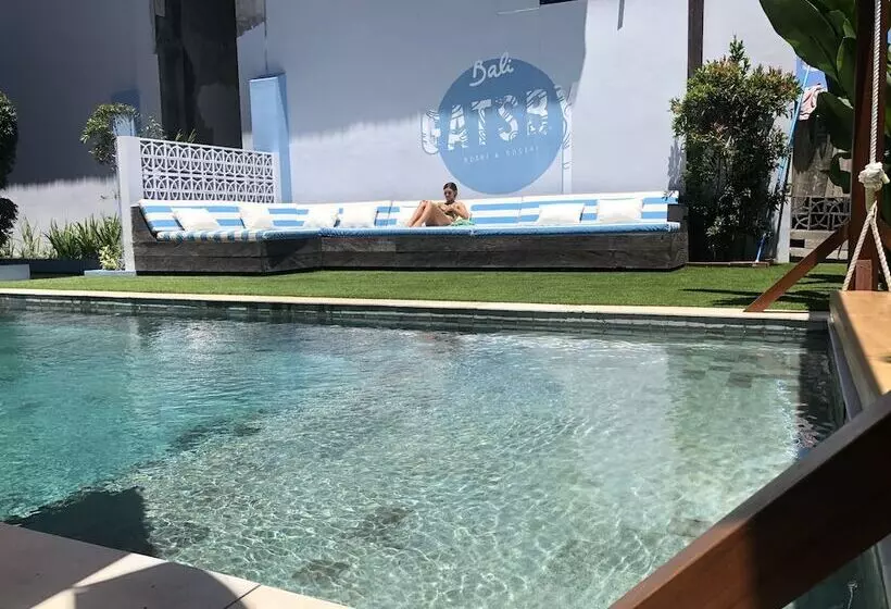 Gatsby Hotel Hostel