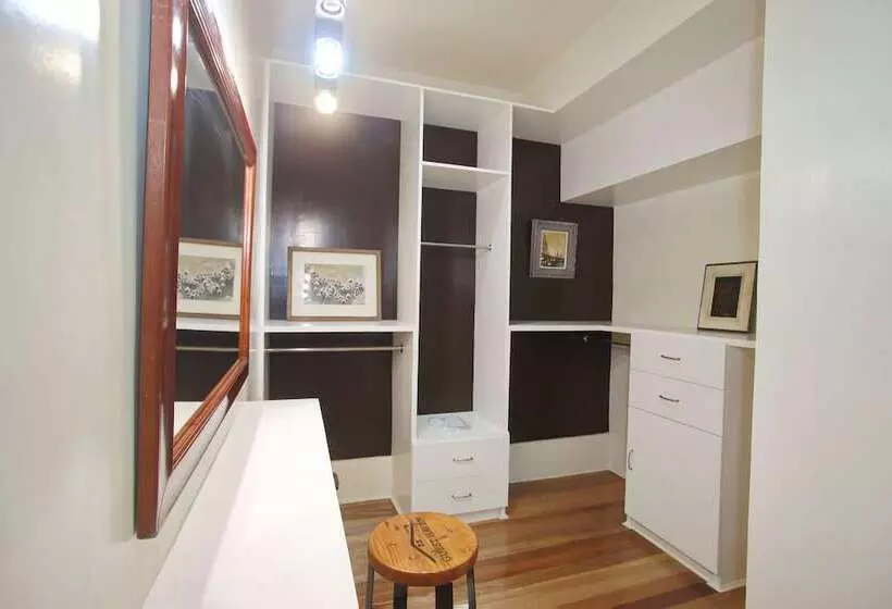 Guest Haven House Bed & Breakfast