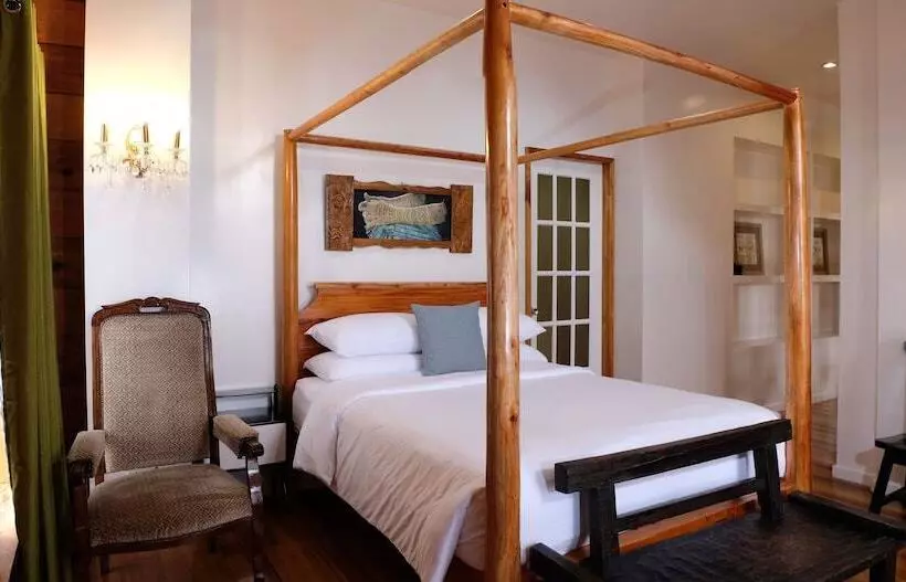 Guest Haven House Bed & Breakfast