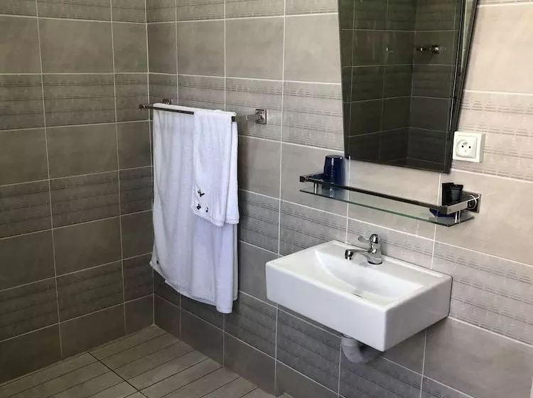 هتل La Residence Mahasoa
