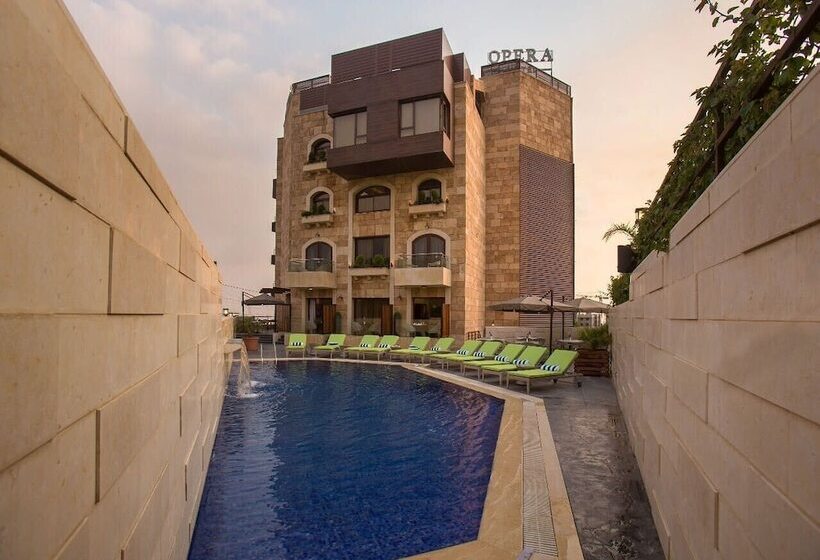 هتل Opera