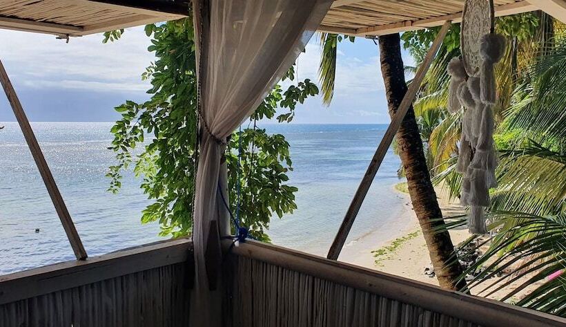 هتل Ravoraha Ecolodge