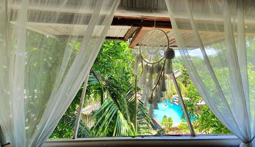 هتل Ravoraha Ecolodge