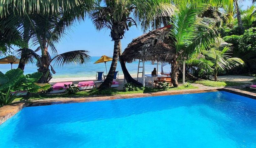 هتل Ravoraha Ecolodge