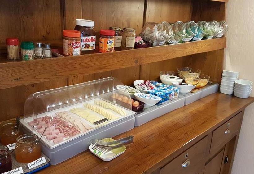 호텔 Hôtel Les Gabarres