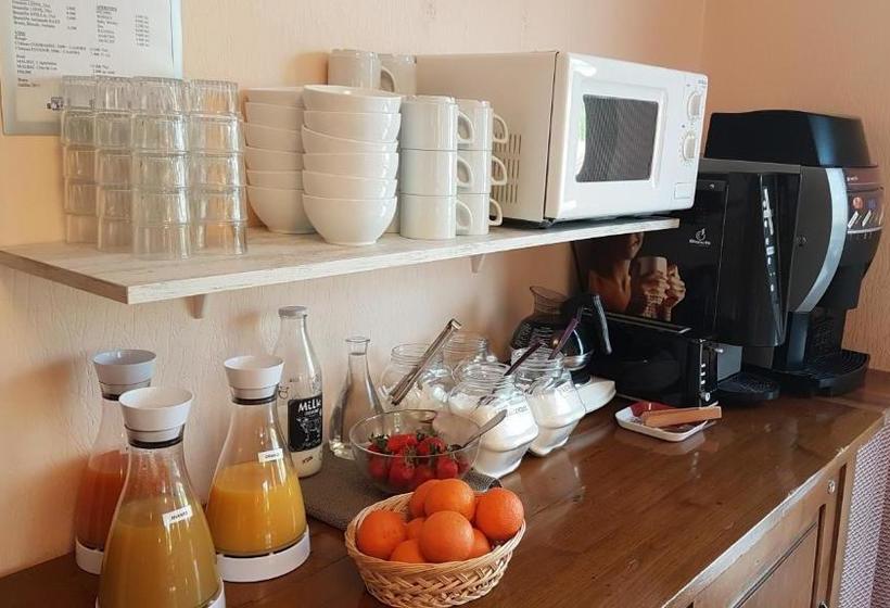 호텔 Hôtel Les Gabarres