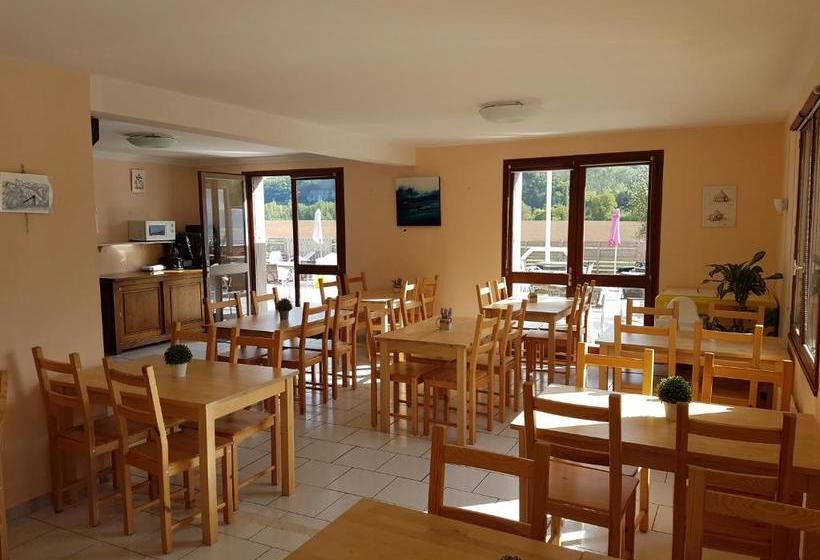 호텔 Hôtel Les Gabarres