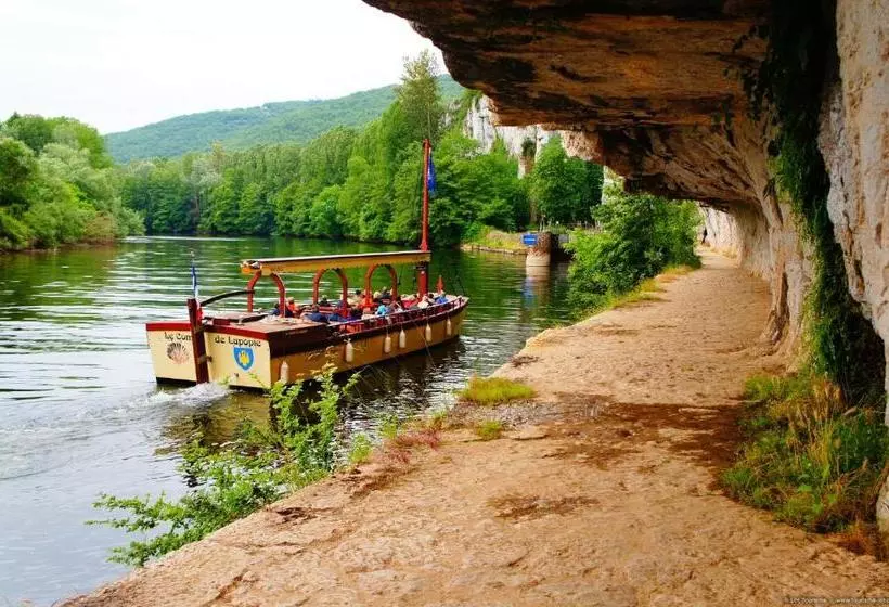 Hotelli Hôtel Les Gabarres