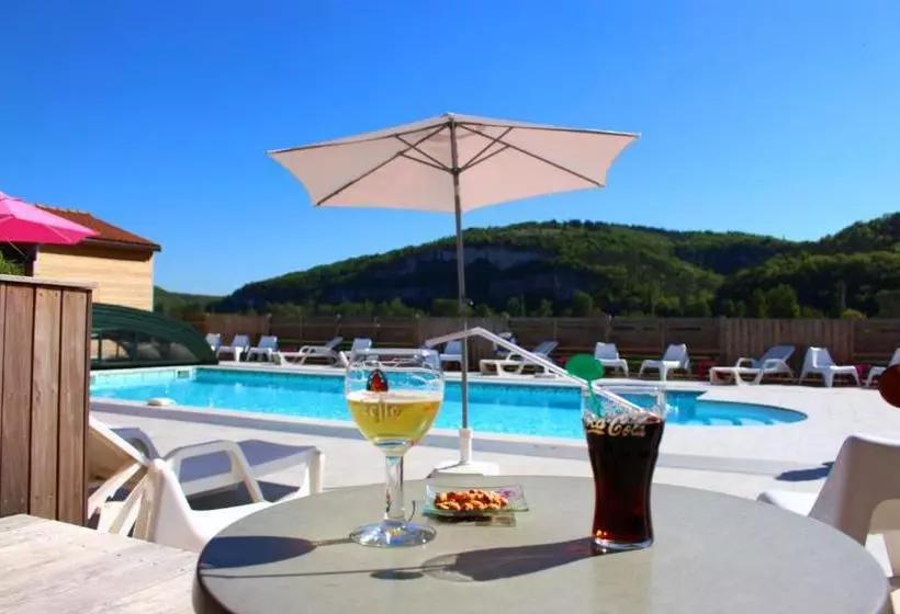 Hotelli Hôtel Les Gabarres