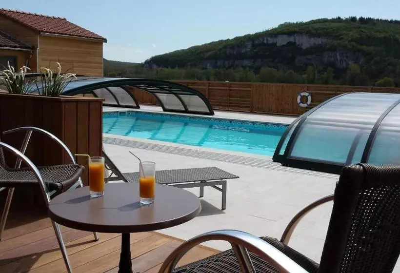 Hotelli Hôtel Les Gabarres