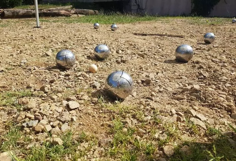 Hotelli Le Ranch Des Lacs