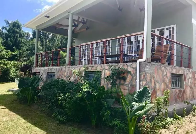 هتل The Pines At Katosi