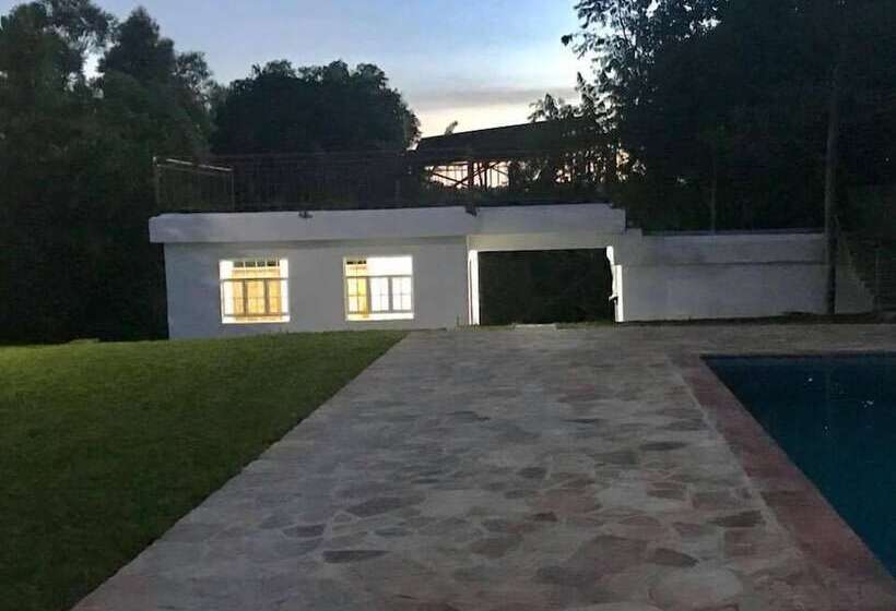 هتل The Pines At Katosi