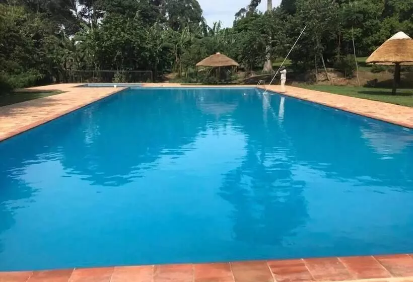 هتل The Pines At Katosi