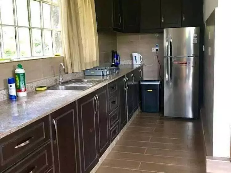 هتل The Pines At Katosi