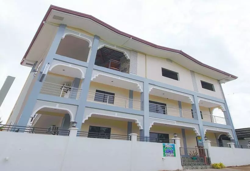 Junie Pension House